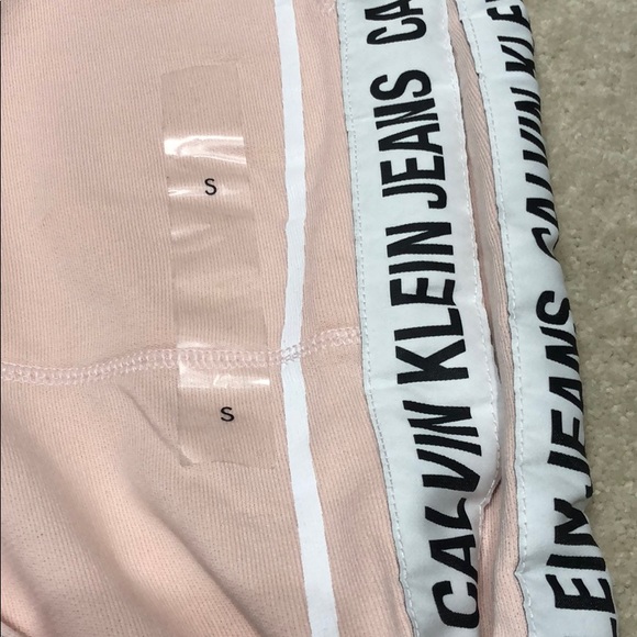 Calvin Klein Jogger Set - Picture 6 of 6